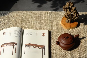 紫砂壶图片：沉稳大气 精美之作 动感十足  吉祥如意 - 宜兴紫砂壶网