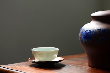 紫砂壶图片：美壶定做 精品粉彩茶叶罐 浑厚大气 古朴之风 - 宜兴紫砂壶网