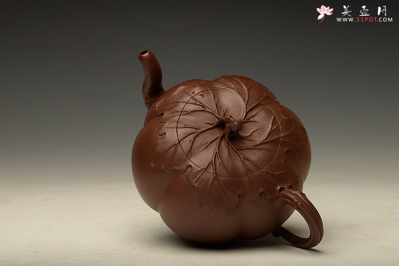 紫砂壶图片：顾正芳甲午年新作 薄胎筋囊花器 饱满挺拔 线条优美 全手工六瓣南瓜 - 宜兴紫砂壶网