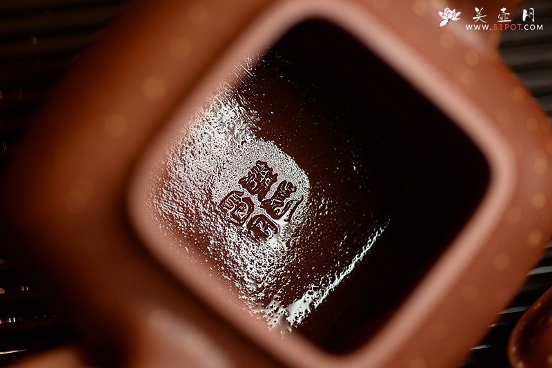 紫砂壶图片：醉美巧克力o(∩_∩)o  方圆之美 全手铺砂传炉 - 宜兴紫砂壶网