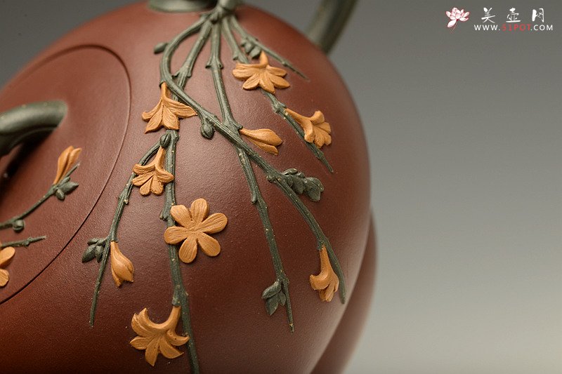 紫砂壶图片：当今实力派黄云云作品  迎春花 - 宜兴紫砂壶网