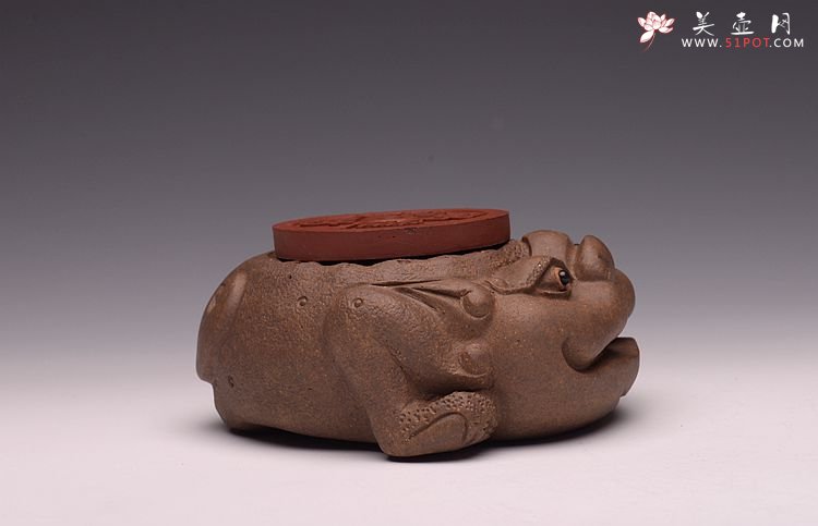 紫砂壶图片：金蟾托 - 宜兴紫砂壶网