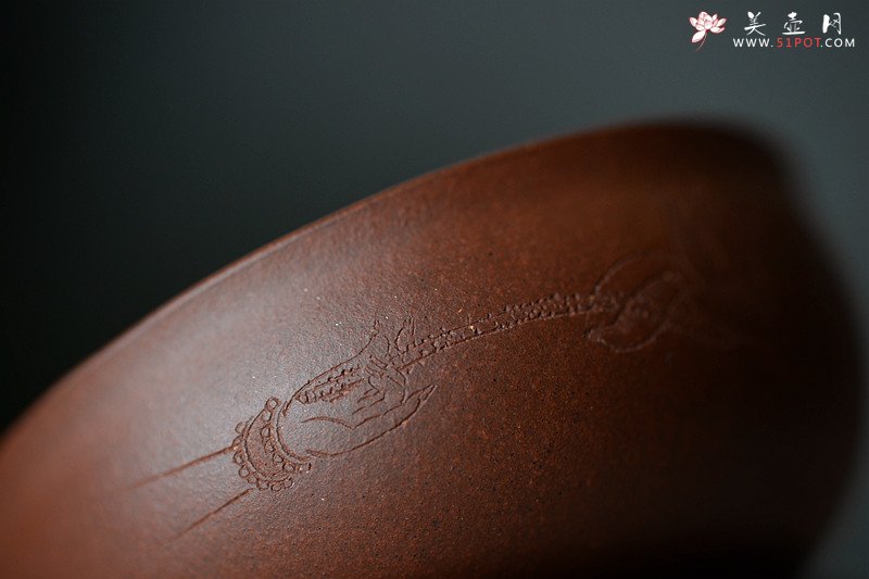 紫砂壶图片：设计 谭华斌老师装饰 做工精致 大口实用 用料纯正~  - 宜兴紫砂壶网