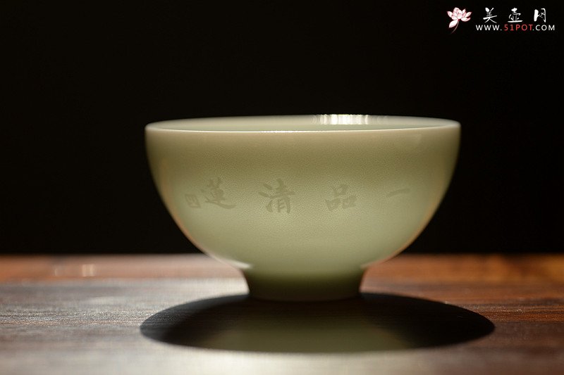 紫砂壶图片：美壶特惠一套 景德镇手工浅雕杯+福建手工制作莲花铜杯托~ **必备数量有限o(∩_∩)o  - 宜兴紫砂壶网