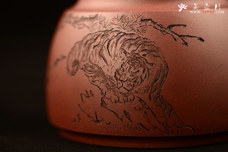 紫砂壶图片：虎蹲茶叶罐 - 宜兴紫砂壶网