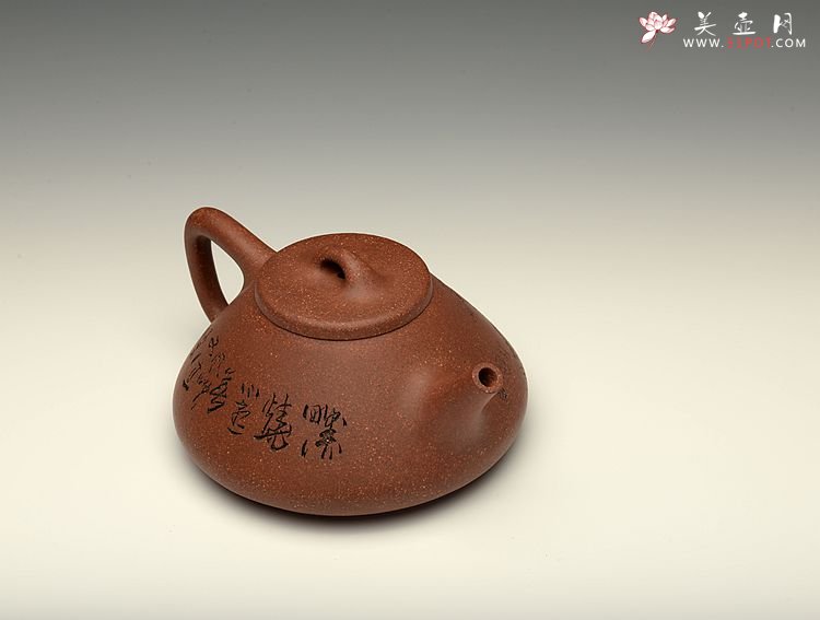 紫砂壶图片：周斌全手演绎 摹古子冶 不一样的风味~ 原矿鱼籽砂 - 宜兴紫砂壶网