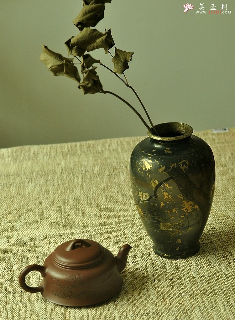 紫砂壶图片：陈进最新力作 温文尔雅 敦厚古朴 全手紫缘 - 宜兴紫砂壶网