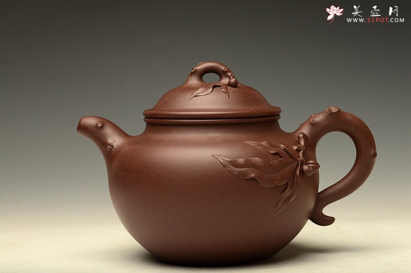 紫砂壶图片：大品花货 寓意吉祥 全手大寿桃 饱满大气 - 宜兴紫砂壶网