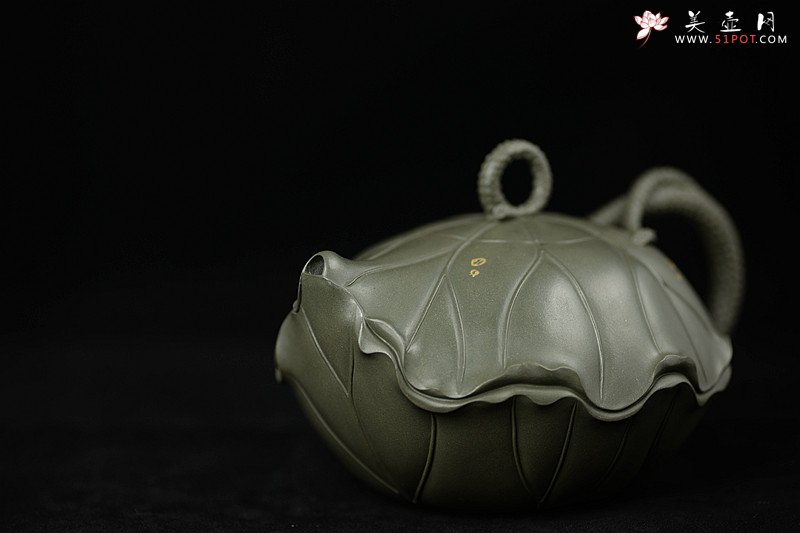 紫砂壶图片：紫砂臻品 荷叶微卷有清香之和合套壶 孙伟强张新亚合作 至美清廉 - 宜兴紫砂壶网