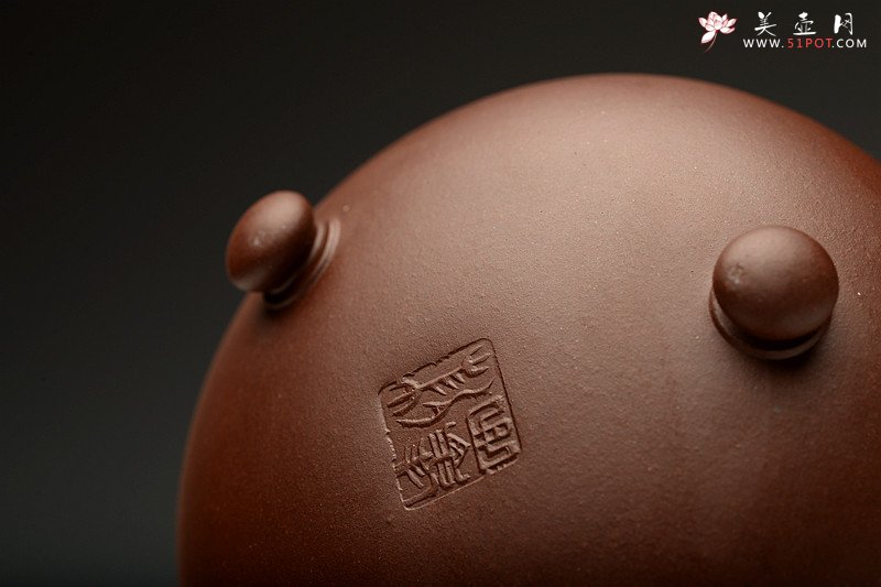 紫砂壶图片：神韵探寻 全手三足水平 实力体现 舒展大气 - 宜兴紫砂壶网