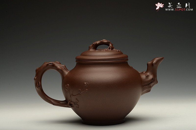 紫砂壶图片：经典传统 梅报春 气宇轩昂 贴叶精彩 - 宜兴紫砂壶网