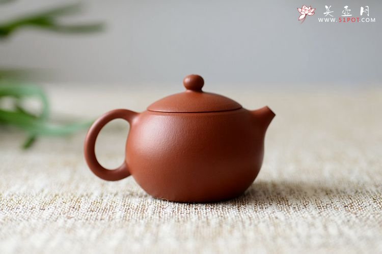 紫砂壶图片：风韵各不同o(∩_∩)o   黄金朱泥之全手西施 传统全手的魅力 - 宜兴紫砂壶网