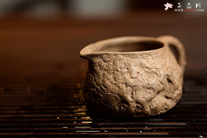 紫砂壶图片：茶盘玩趣  段泥全手龚春公道 - 宜兴紫砂壶网