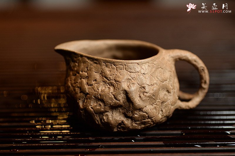 紫砂壶图片：茶盘玩趣  段泥全手龚春公道 - 宜兴紫砂壶网