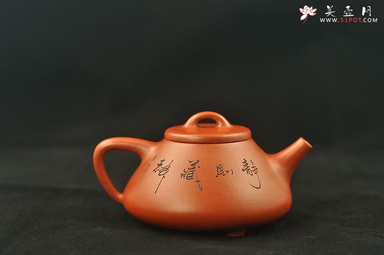 紫砂壶图片：难得成品 陈进惊艳之作 全手朱泥子冶石瓢 骨感挺拔 - 宜兴紫砂壶网