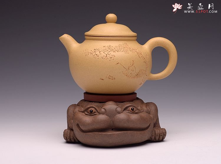 紫砂壶图片：金蟾托 - 宜兴紫砂壶网