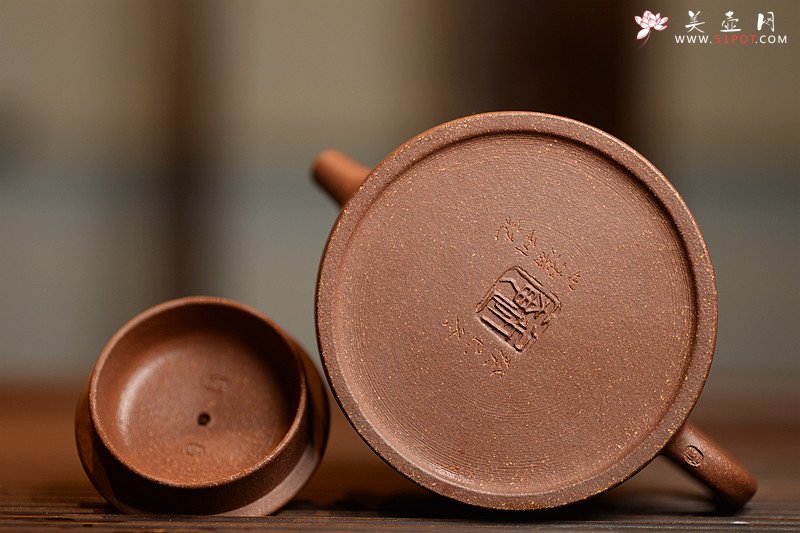 紫砂壶图片：汲深泉，清而甘；洗吾心，无忧烦~ 优质降坡泥 全手井泉 文人壶 - 宜兴紫砂壶网