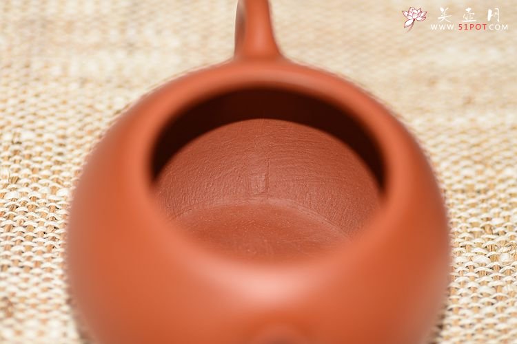 紫砂壶图片：风韵各不同o(∩_∩)o   黄金朱泥之全手西施 传统全手的魅力 - 宜兴紫砂壶网