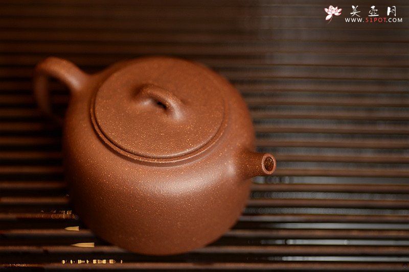 紫砂壶图片：汲深泉，清而甘；洗吾心，无忧烦~ 优质降坡泥 全手井泉 文人壶 - 宜兴紫砂壶网