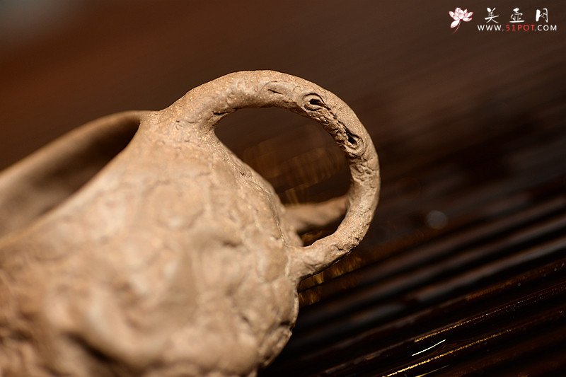 紫砂壶图片：茶盘玩趣  段泥全手龚春公道 - 宜兴紫砂壶网