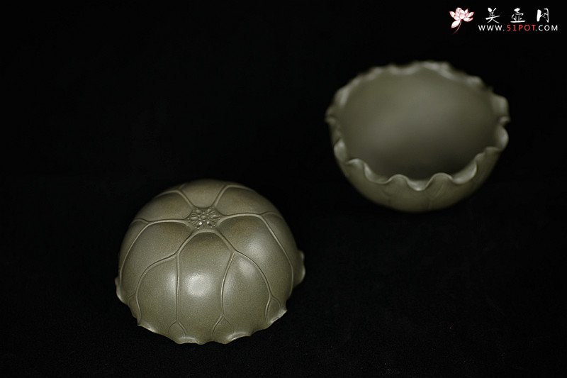 紫砂壶图片：紫砂臻品 荷叶微卷有清香之和合套壶 孙伟强张新亚合作 至美清廉 - 宜兴紫砂壶网