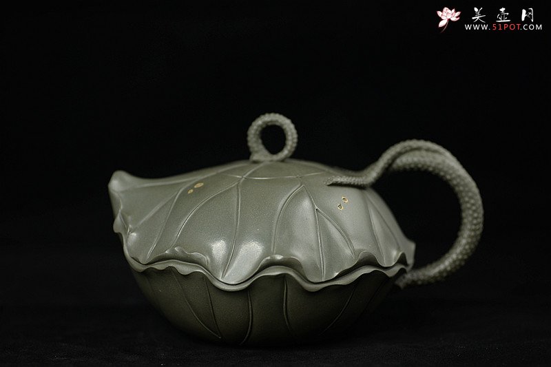 紫砂壶图片：紫砂臻品 荷叶微卷有清香之和合套壶 孙伟强张新亚合作 至美清廉 - 宜兴紫砂壶网