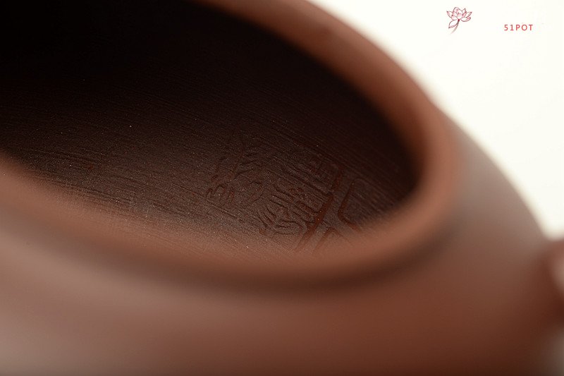 紫砂壶图片：神韵探寻 全手三足水平 实力体现 舒展大气 - 宜兴紫砂壶网