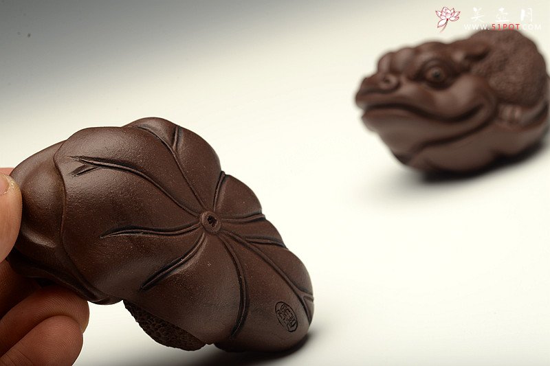 紫砂壶图片：紫泥荷叶生财 做工细致 养愈漂亮~ - 宜兴紫砂壶网