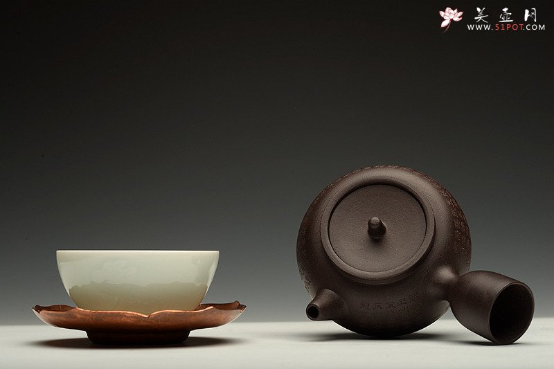 紫砂壶图片：美壶特惠 日式侧把 心经巨轮 茶人最爱 电陶炉烧水 - 宜兴紫砂壶网