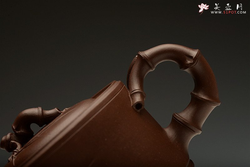 紫砂壶图片：陈腐老紫泥 精致花货之小竹段 居不可无竹o(∩_∩)o 仅1把不接受定做 - 宜兴紫砂壶网