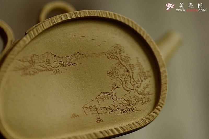 紫砂壶图片：朱牧清装饰 结构巧妙 自然得趣  全手青山云外 - 宜兴紫砂壶网