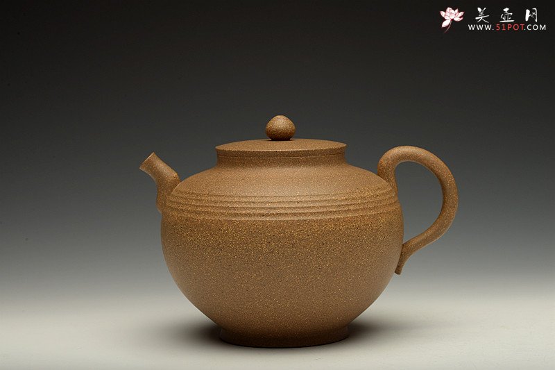 紫砂壶图片：独特韵味 古色古香 于洪霞新作 全手汉韵 饱满俊雅 - 宜兴紫砂壶网