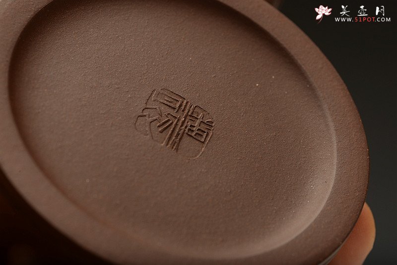 紫砂壶图片：陈腐老紫泥 精致花货之小竹段 居不可无竹o(∩_∩)o 仅1把不接受定做 - 宜兴紫砂壶网