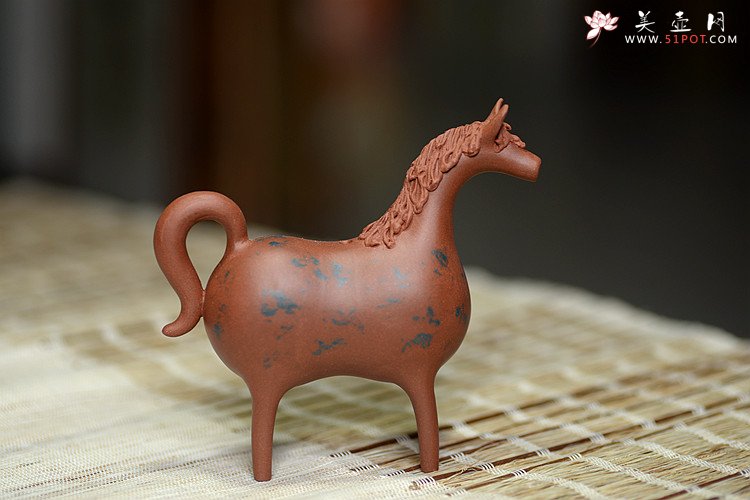 紫砂壶图片：马到吉象~ 施奇华特色文房茶宠 全手工 颇有玩味~ - 宜兴紫砂壶网