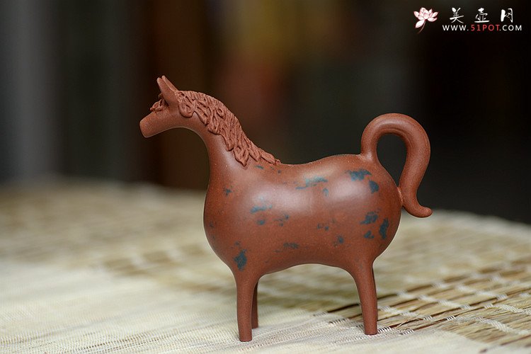 紫砂壶图片：马到吉象~ 施奇华特色文房茶宠 全手工 颇有玩味~ - 宜兴紫砂壶网