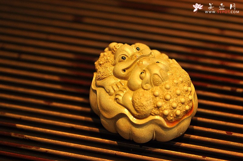 紫砂壶图片：优质段泥 做工精致 和和美美  镇纸or笔架or茶宠 - 宜兴紫砂壶网