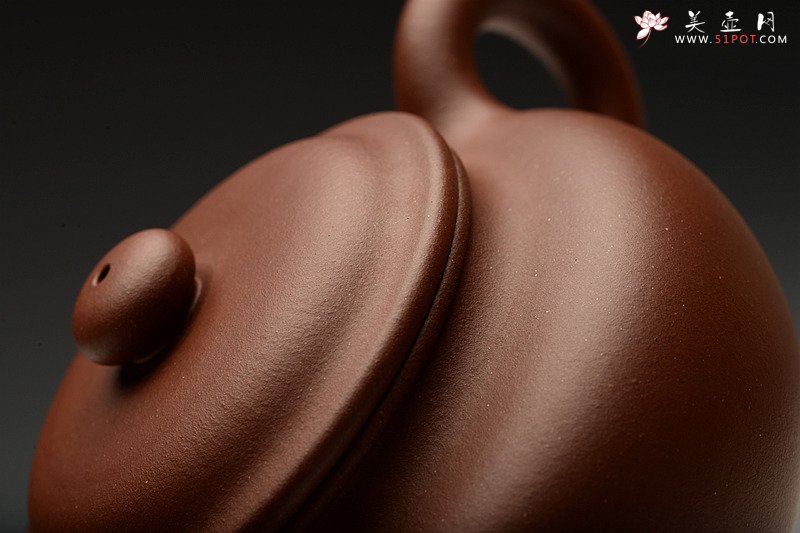 紫砂壶图片：传统器形 端庄大方  纯净黄龙山底槽青 全手仿古 - 宜兴紫砂壶网