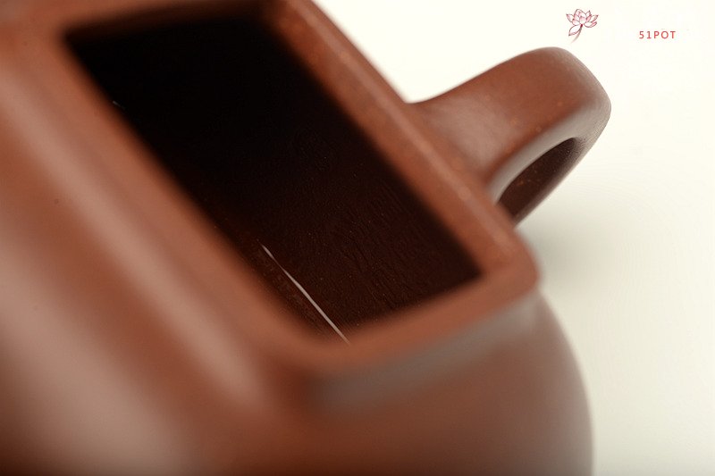 紫砂壶图片：全手工拍打成型 难度极高 孤棱 精工代表作 - 宜兴紫砂壶网