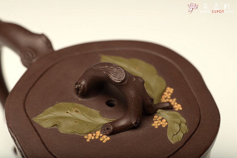 紫砂壶图片：蒋蓉花货风格 贴塑精致生动 桂花香 孙伟强张新亚合作 - 宜兴紫砂壶网