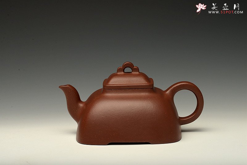 紫砂壶图片：全手工拍打成型 难度极高 孤棱 精工代表作 - 宜兴紫砂壶网