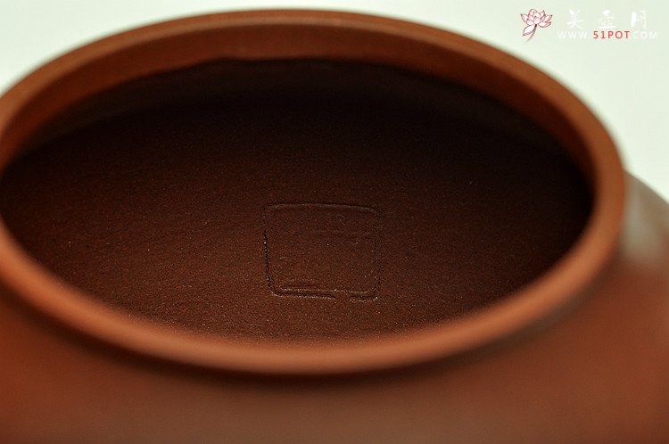 紫砂壶图片：敦厚耐品  古朴典雅  全手莲子 - 宜兴紫砂壶网