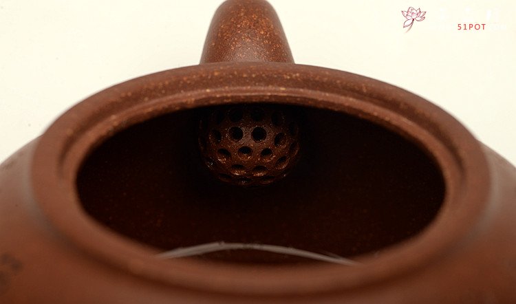 紫砂壶图片：经典不传统  全手圆踪 文气小壶 刘世涛自撰壶铭~ - 宜兴紫砂壶网