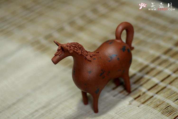 紫砂壶图片：马到吉象~ 施奇华特色文房茶宠 全手工 颇有玩味~ - 宜兴紫砂壶网