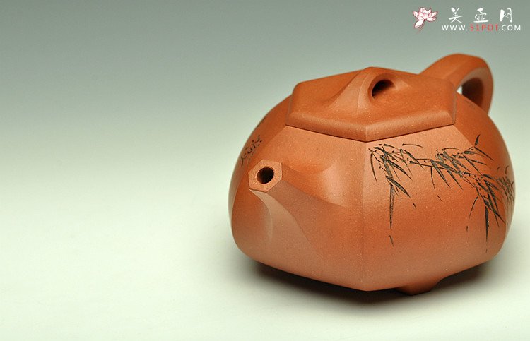 紫砂壶图片：线条流畅 挺拔有力  六方石瓢  实用佳品 - 宜兴紫砂壶网