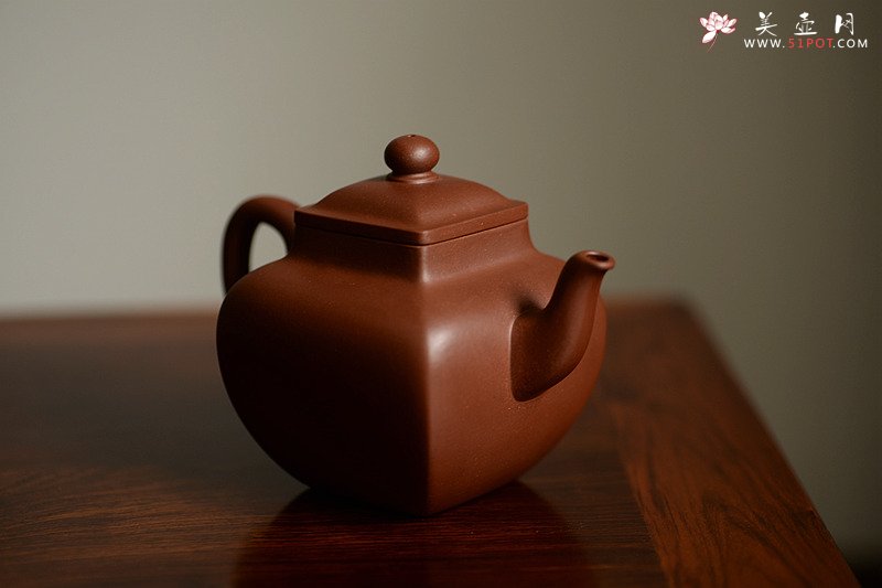 紫砂壶图片：许学军最新力作 浑方寓圆 挺拔大气 全手方韵 - 宜兴紫砂壶网