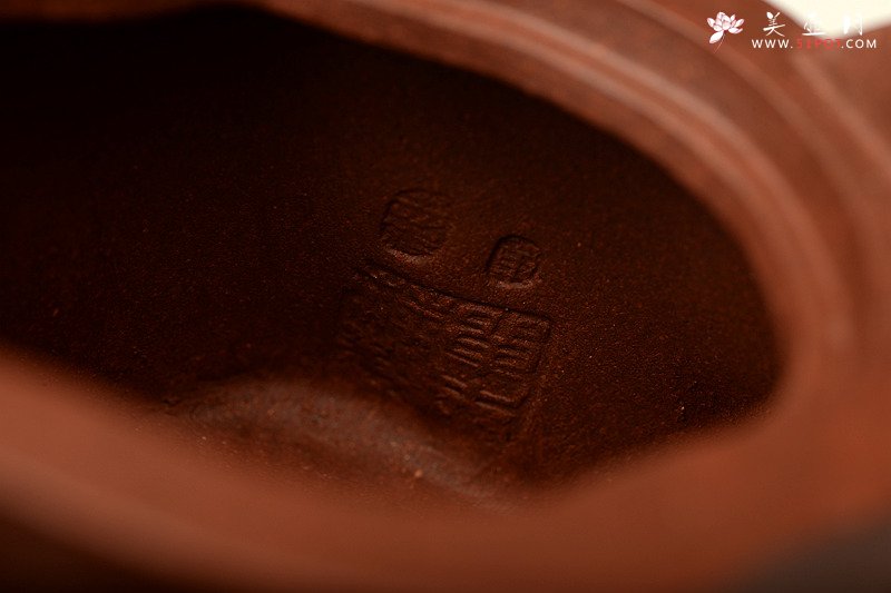 紫砂壶图片：似龟似桩 气韵流畅 精品 全手长寿梅桩 吉祥如意 - 宜兴紫砂壶网