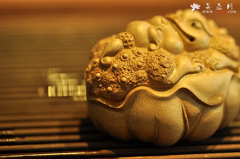 紫砂壶图片：优质段泥 做工精致 和和美美  镇纸or笔架or茶宠 - 宜兴紫砂壶网