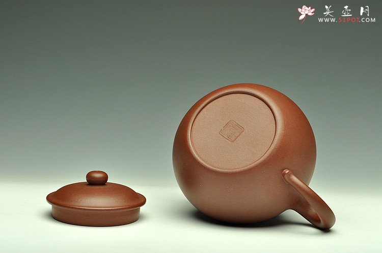 紫砂壶图片：敦厚耐品  古朴典雅  全手莲子 - 宜兴紫砂壶网