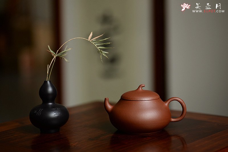 紫砂壶图片：张悦原创文人壶 感悟慢生活~ 全手遐逸壶 精品底槽青 - 宜兴紫砂壶网