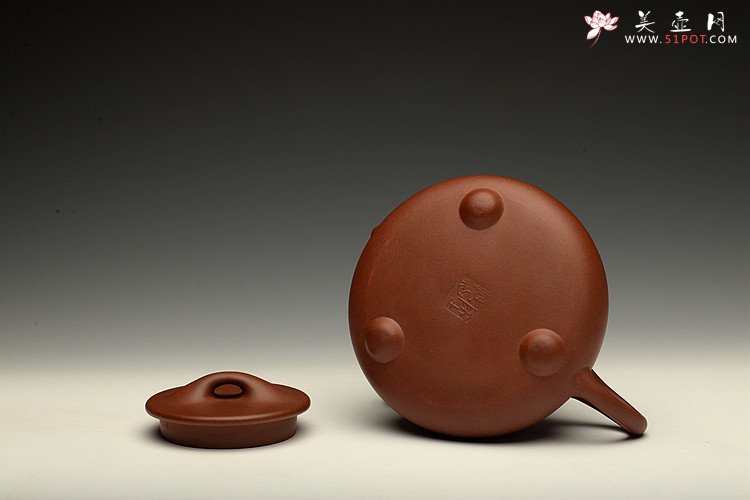 紫砂壶图片：优质青水泥 传统实用 文气装饰 中石瓢 - 宜兴紫砂壶网